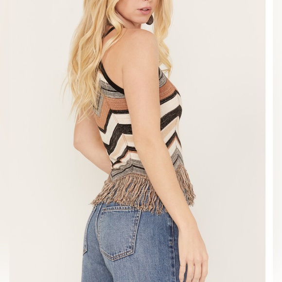 SHYANNE WOMEN'S ZIG ZAG FRINGE HALTER SWEATER TANK - Picture 2 of 9